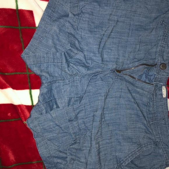 Jean type Shorts - Picture 4 of 4